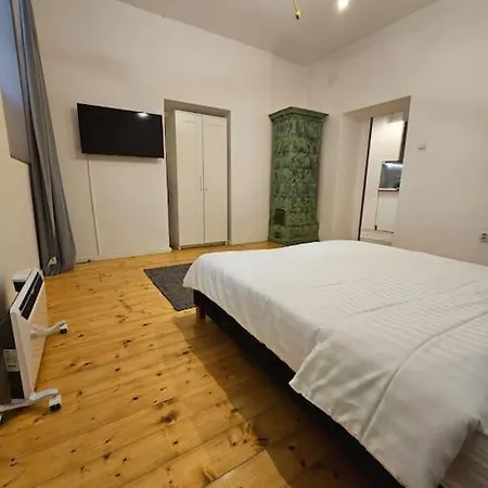 Heart Of Center 4br 2bath