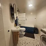 Heart Of Center 4br 2bath * Bucureşti