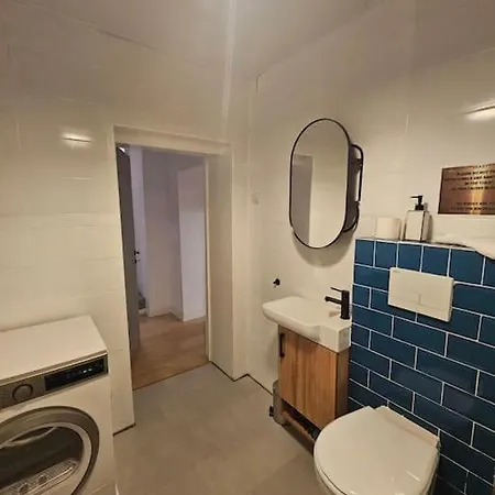 Heart Of Center 4br 2bath 10 Pers Apartament *