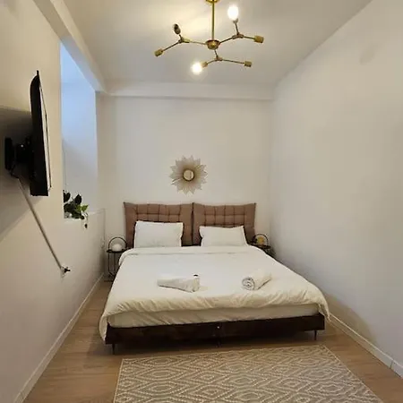 Heart Of Center 4br 2bath 10 Pers *