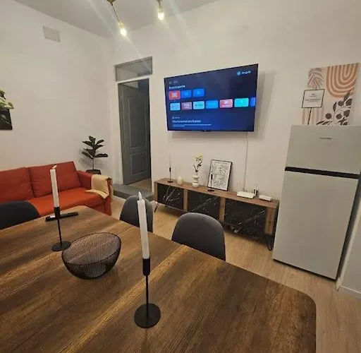 Lägenhet Heart Of Center 4br 2bath *