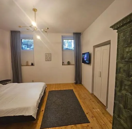 Heart Of Center 4br 2bath Lägenhet Bukarest